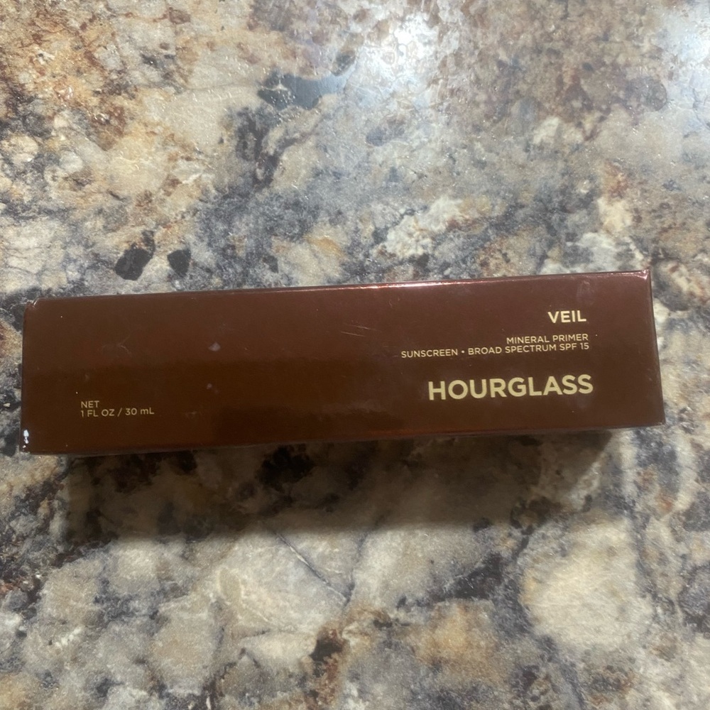 Hourglass Mineral Primer Veil